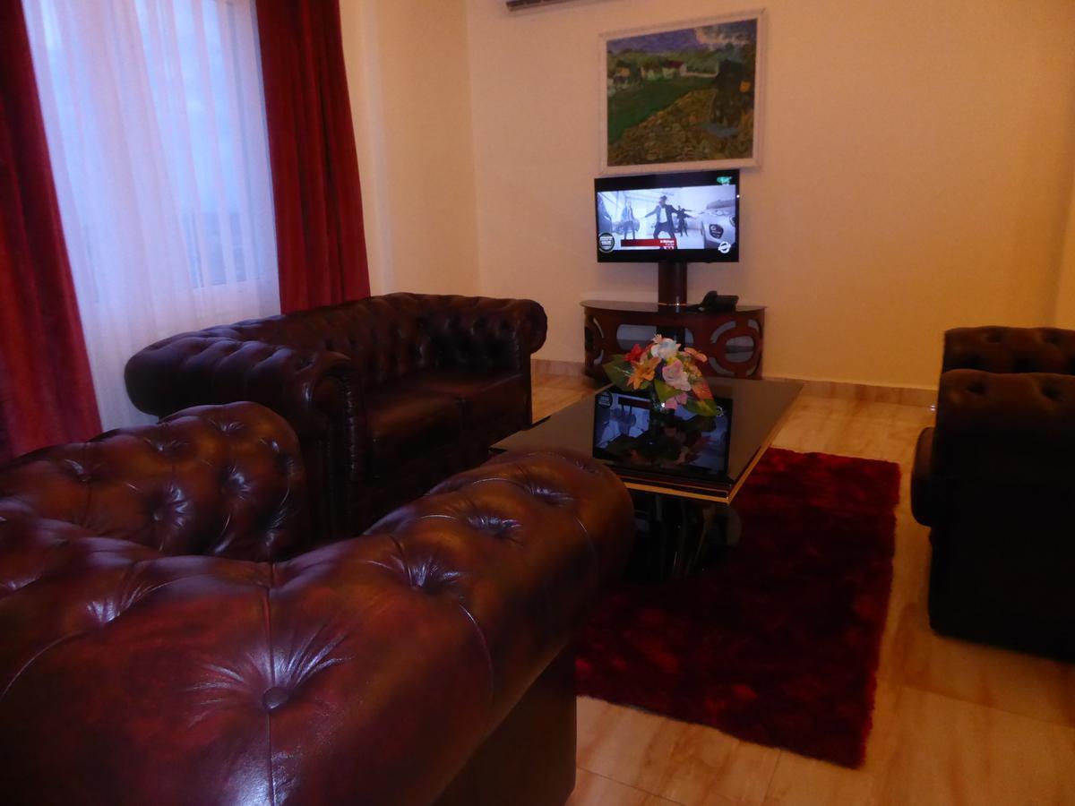 Yaoundé Safyad Hotel מראה חיצוני תמונה